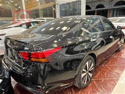 نيسان ألتيما